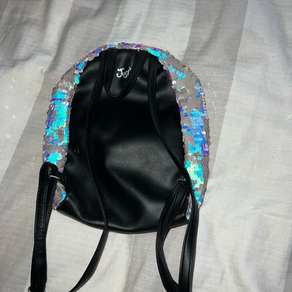 Justice Sequin Mini Backpack letter B‎